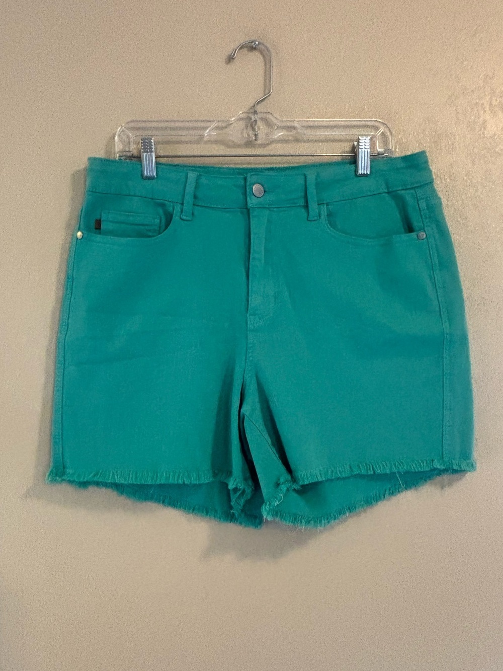 Judy Blue Mid Rise Dyed Fray Hem denim shorts sz 1XL